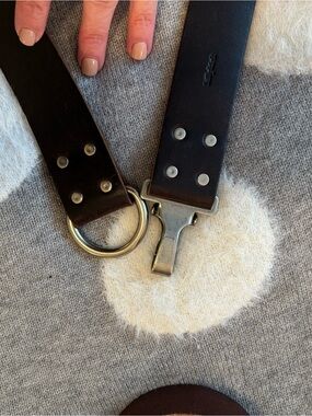 Artisan Dark Brown Leather Ring & Buckle Waist Belt